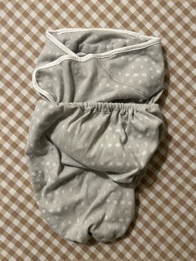 Ergobaby Gray Swaddler with White Moon & Dot Print